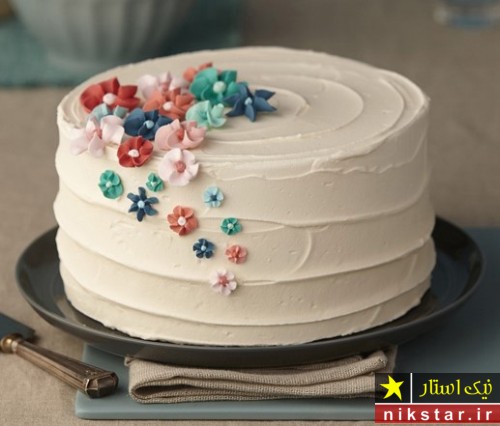تزیین کیک تولد خانگی با خامه